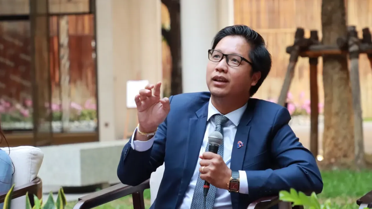មន្រ្តីជាន់ខ្ពស់ក្រសួងអប់រំ ​អំពាវនាវ​ឱ្យ​រួមគ្នា​លុបបំបាត់​ «​មាតិកា​ពុល​» ​ដើម្បី​ការពារ​កិត្តិយស ​និង​សក្តានុពល​នៃ​វិស័យ​អប់រំ​កម្ពុជា​