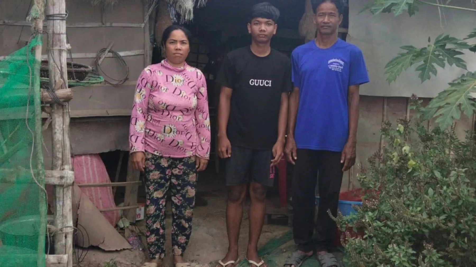 ជីវភាព​ខ្វះខាត​មិន​មែន​ជា​ឧបសគ្គ​!​ ​យុវ​សិស្ស​ អេង ​សុជាតិ ត​ស៊ូ​រៀន​សូត្រ​រហូតដណ្តើម​បាន​និទ្ទេស​ A ​និង​កំពុង​បន្ត​ក្តី​ស្រមៃ​ជា​គ្រូបង្រៀន​គណិតវិទ្យា