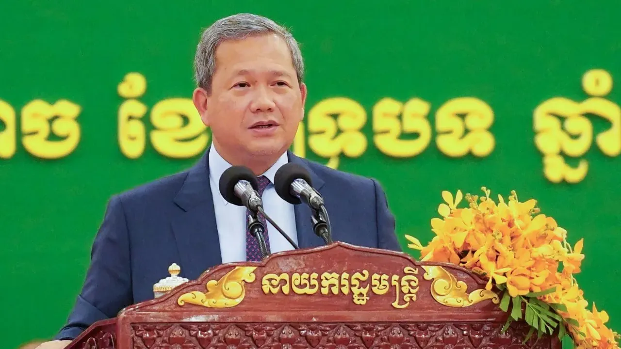 សម្ដេចធិបតី ហ៊ុន ម៉ាណែត ណែនាំសិស្សនិស្សិតកុំពឹងផ្អែកទាំងស្រុងលើ AI, ការប្រើប្រាស់ AI ត្រូវមានព្រំដែនឱ្យច្បាស់