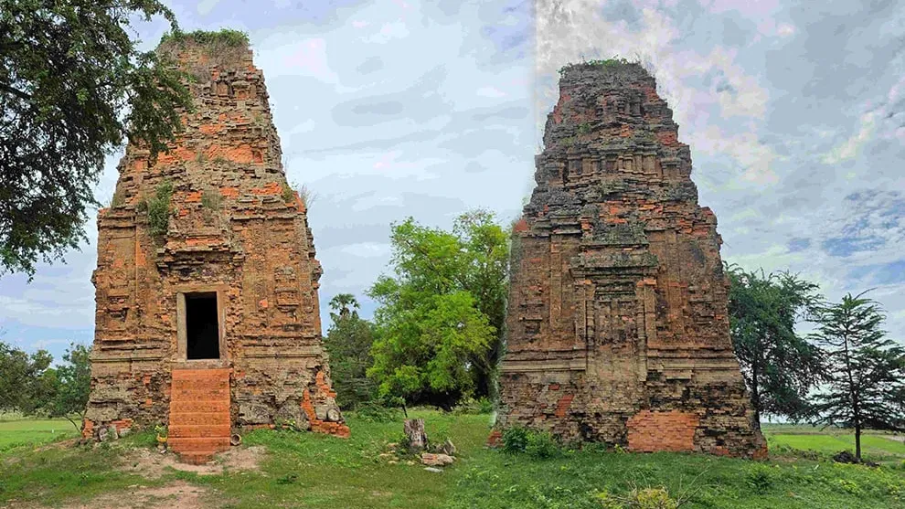 ប្រាសាទប្រុស ឬប្រាសាទសក្ល ជាសំណង់បុរាណដែលបន្សល់លើទឹកដីនៃខេត្តកំពង់ឆ្នាំង