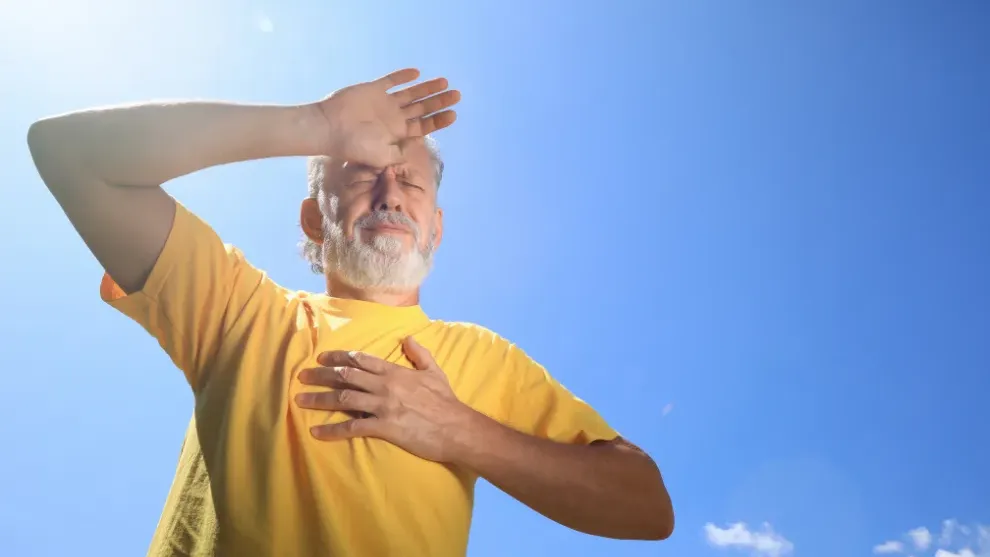 ទម្លាប់គ្រោះថ្នាក់ទាំង ៥ ដែលអ្នកគួរជៀសវាងក្នុងរដូវក្ដៅ ដើម្បីការពារបញ្ហាដាច់សរសៃឈាមខួរក្បាល