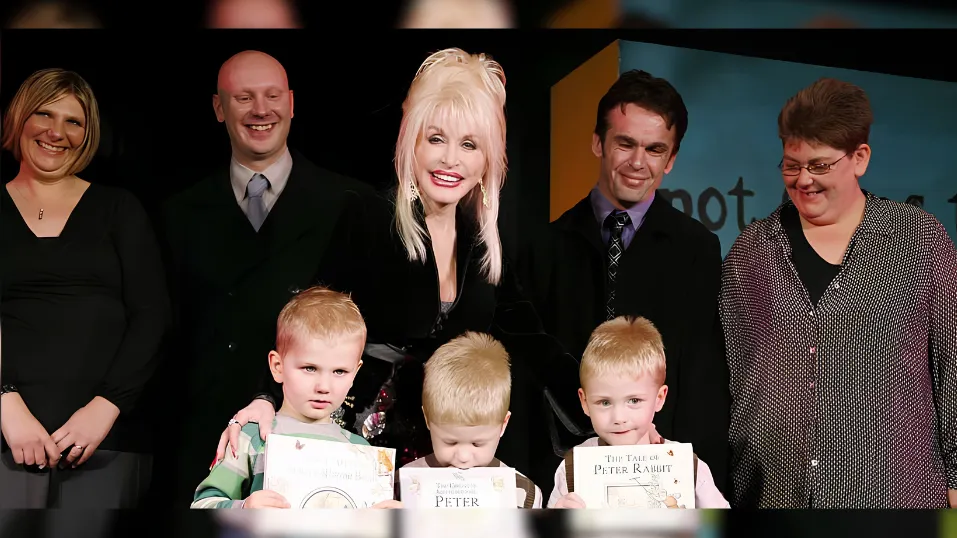 Dolly Parton និងកេរតំណែលនៃទឹកចិត្តដ៏សប្បុរសដែលពិភពលោកនឹងបន្តចងចាំ