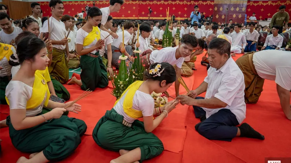 កម្មវិធីសំពះគ្រូ ដែលរៀបចំឡើងរាល់ឆ្នាំមានអត្ថន័យធំធេងខ្លាំង