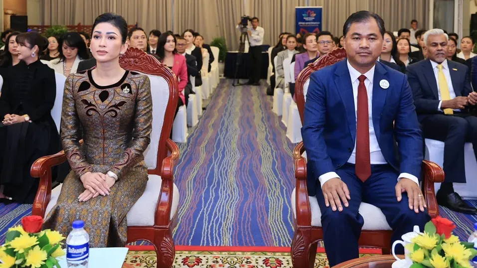 បន្ថែមការការពារអ្នកដែលជាធនធានមានស្នាដៃ សមាគមទិញសេវាធានារ៉ាប់រង​អាយុជីវិត ដល់សិល្បករខ្មែរ
