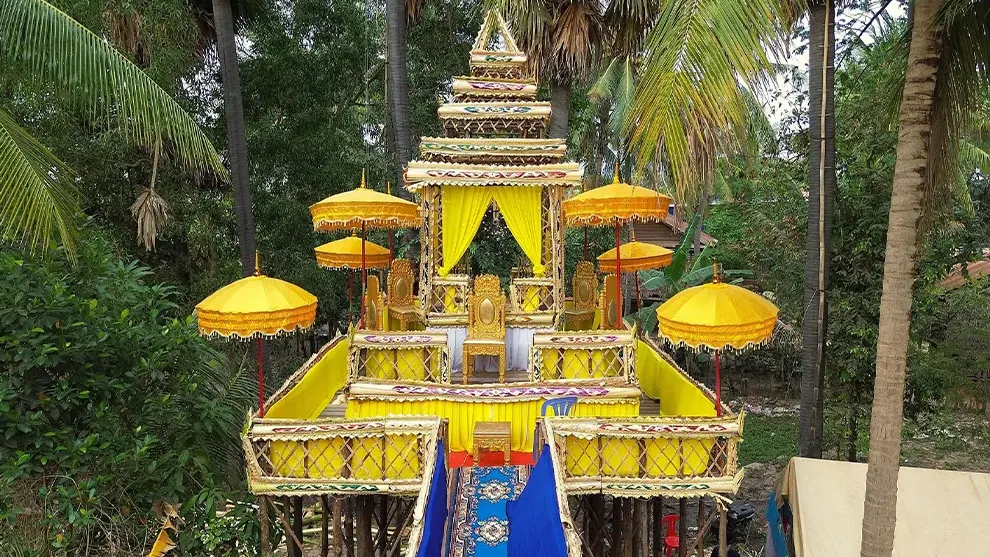 មកដឹងពីជំនឿនៃការសាងសង់សំណង់ «រានម៉ា» ក្នុងពិធីកោរជុកអ្នកស្រុកអង្គរ