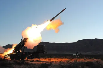 អាមេរិក បញ្ជូនសំណាញ់មេឃ Patriot បន្ថែមទៅការពារ អារ៉ាប៊ីសាអូឌីត និងកាតា ខណៈសង្គ្រាម អ៊ីរ៉ង់ ឈុតធំអាចផ្ទុះឡើងម្តងទៀត - AMS Article Thumbnail