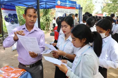 ក្រសួងអប់រំកំពុង​ជំរុញការអនុវត្តប្រព័ន្ធមគ្គុទ្ទេសក៍អាជីព និងការផ្តល់ប្រឹក្សានៅតាមសាលារៀនទូទាំងប្រទេស ដើម្បីតម្រង់ទិសយុវជនឆ្ពោះទៅរកទីផ្សារការងារ