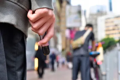 ហុងកុងចាប់ផ្តើមហាមប្រើបារីអេឡិចត្រូនិចនៅទីសាធារណៈ ចាប់ពីថ្ងៃទី៣០ មេសា