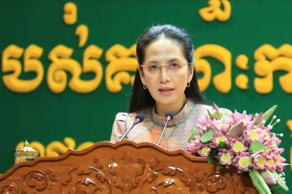 លោកជំទាវបណ្ឌិត ពេជ ចន្ទមុន្នី ជំរុញសិល្បករ សិល្បការិនី បង្កើតមាតិកាអប់រំឱ្យបានច្រើន