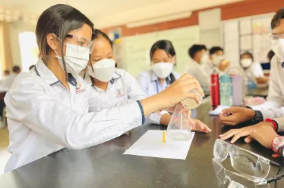 ក្រសួង​អប់រំ​ពង្រឹង​ការ​អប់រំ​វិទ្យាសាស្ត្រ​ ​និង​បច្ចេកវិទ្យា​ ​នៅ​ថ្នាក់​មធ្យម​សិក្សា​