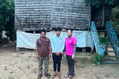 ឪពុក​ជា​កសិករ ​និង​ម្តាយ​ជា​កម្មការិនី​រោងចក្រ​ ​យុវ​សិស្ស​ ស៊ុយ ពិសី​ ​ជំនះ​ភាព​ខ្វះខាត​ដណ្ដើម​បាន​និទ្ទេស​ A ​និង​ត្រៀម​បន្ត​ក្ដី​ស្រមៃ​ជំនាញ​ទំនាក់ទំនង​អន្តរជាតិ​