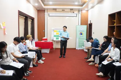 យុវជនកម្ពុជាផ្ដើមងាកមកពង្រឹងចំណេះដឹងហិរញ្ញវត្ថុ ដើម្បីទប់ទល់នឹងបញ្ហាចំណាយលើសចំណូល