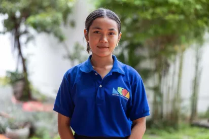 ពីកុមាររើសអេតចាយនៅស្ទឹងមានជ័យ បានអង្គការ CCF សង្គ្រោះ យុវតីម្នាក់ប្រឹងរៀនរហូត​ប្រឡងចប់ថ្នាក់ទី​១២ និងត្រៀមចូលថ្នាក់ឧត្តម