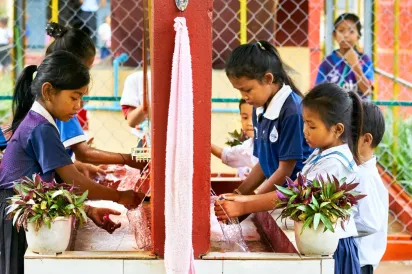 យូនីសេហ្វ ៖ ៩០% នៃសាលារៀនកម្ពុជាមានសេវាទឹកស្អាតបរិភោគនៅកម្រិតមូលដ្ឋាន