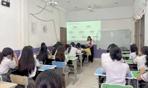 Sisters​ ​of​ ​Code​ ​បើក​ឱកាស​ឱ្យ​ក្មេង​ស្រី​សិក្សា​ជំនាញ​សរសេរ​កូដ ​និង​ឌីជីថល​