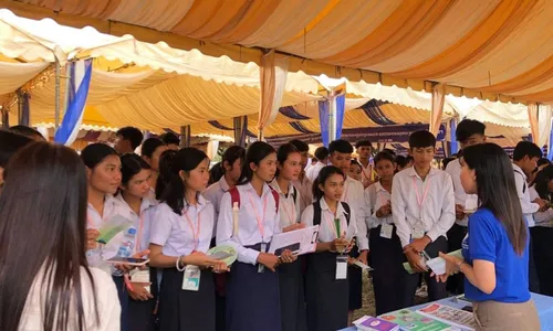 មនុស្សពេញវ័យធ្វើការនៅកម្ពុជា នឹងកើនឡើងខ្លាំង នៅរយៈពេល១៧ឆ្នាំខាងមុខនេះ
