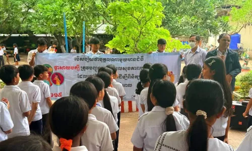 ក្រសួង​អប់រំ​បង្កើត​សារ​អប់រំ​បង្ការ​ជំងឺ​ ​H​5​N​1​ ​សម្រាប់​សិស្ស​នៅ​តាម​សាលារៀន​ ​ខណៈ​កុមារ​នៅតែ​ជា​ក្រុម​ប្រឈម​ហានិភ័យ​ខ្ពស់​
