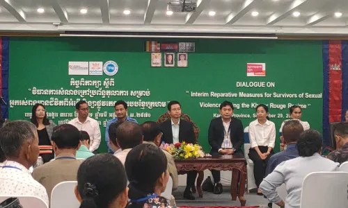 ជនរងគ្រោះពីអំពើហិង្សាផ្លូវភេទសម័យខ្មែរក្រហម ២៣៥នាក់ នៅខេត្តកំពត ទទួលបានសំណងក្រៅប្រព័ន្ធតុលាការ ដើម្បីស្តារជីវភាព និងសេចក្តីថ្លៃថ្នូរ