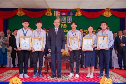 ក្រសួងអប់រំស្វែង​រក​ការជួយឧបត្ថម្ភសម្រាប់រង្វាន់លើកទឹកចិត្ត​សិស្សពូកែទូទាំង​ប្រទេស