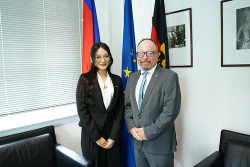 ទំនុកចិត្ត ជំរុញ នរៈ វត្តី កាន់តួនាទីជំនួស ជាឯកអគ្គរដ្ឋទូតអាល្លឺម៉ង់ប្រចាំកម្ពុជា រយៈពេលមួយថ្ងៃ