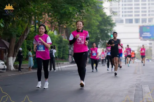 យុវជន ចូលរួមលេងកីឡាផ្សារភ្ជាប់ការអាន ដើម្បីកសាងសង្គមឱ្យមានសក្ដានុពល