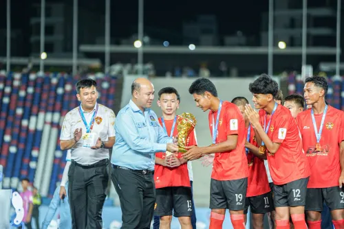 ឯកឧត្តម ហ៊ុន ម៉ានី ៖ ការប្រកួតពានរង្វាន់ «ជើងឯកវិទ្យាល័យ» រួមចំណែកអភិវឌ្ឍសមត្ថភាព និងបណ្តុះទម្លាប់ល្អ ការងារជាក្រុម និងភាពទទួលខុសត្រូវរបស់យុវជន