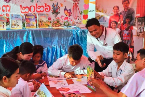 យុទ្ធនាការ «៥៦០០រៀល» ជួយកុមារនៅជំរំភៀសសឹក ក្នុងខេត្តបន្ទាយមានជ័យ និងខេត្តព្រះវិហារ