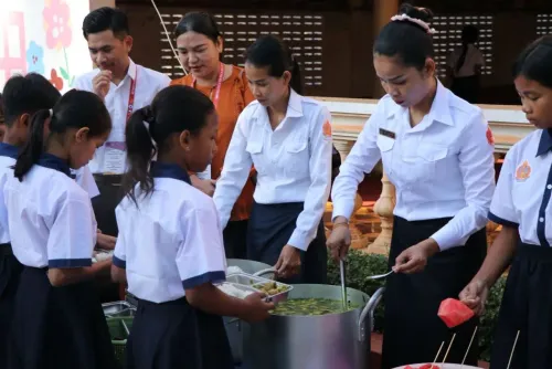 កម្ពុជាជំរុញការធានា​ឱ្យ​កុមារគ្រប់រូបទទួលបានអាហារតាមសាលារៀនប្រកបដោយសុខភាព និងអាហារូបត្ថម្ភ ត្រឹមឆ្នាំ២០៣០