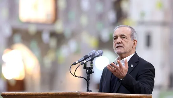 ប្រធានាធិបតីអ៊ីរ៉ង់ ហៅការសម្លាប់លោក ខាមេនី ជា “ការប្រកាសង្គ្រាមប្រឆាំងនឹងប្រជាជនមូស្លីម” ទូទាំងពិភពលោក - AMS Article Thumbnail