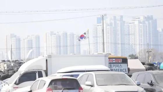 កូរ៉េខាងត្បូងនឹងបញ្ចេញថវិកាសម័យសង្គ្រាម ១៧ពាន់លានដុល្លារ - AMS Article Thumbnail