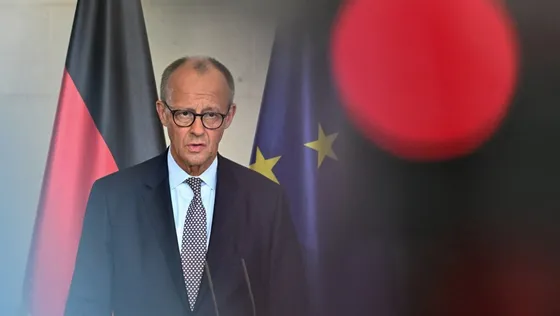 អាល្លឺម៉ង់ ថា អ៊ុយក្រែន អាចនឹងលះបង់ទឹកដី ដូរយកសន្តិភាព និងបើកផ្លូវចូលអឺរ៉ុប - AMS Article Thumbnail