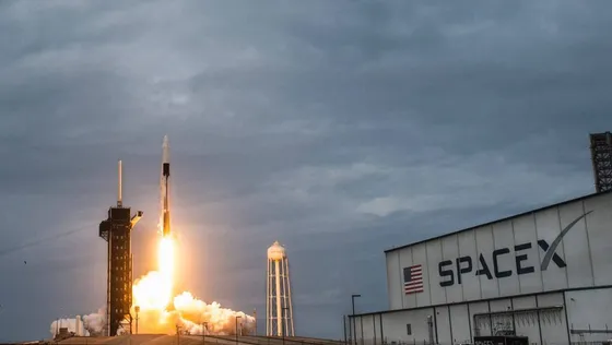 Foxconn ប្រើរ៉ុក្តែត SpaceX បញ្ជូនផ្កាយរណបជំនាន់ទី២ ទៅទីអវកាសដោយជោគជ័យ - AMS Article Thumbnail