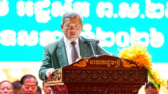 សម្ដេចធិបតី៖ រដ្ឋនឹងសាងសង់ស្តូបគោរព​វិញ្ញាណ​ក្ខន្ធវីរកងទ័ព វីរនគរបាលដែលពលីក្នុងកិច្ចការពារទឹកដី - AMS Article Thumbnail