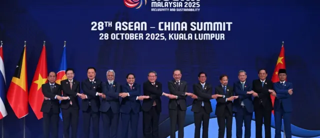 ចិន អាចនឹងពង្រីកពាណិជ្ជកម្មបន្ថែមទៀតជាមួយអាស៊ាន ដើម្បីជំរុញការប្រើប្រាស់ក្នុងស្រុករបស់ខ្លួន - AMS Article Thumbnail