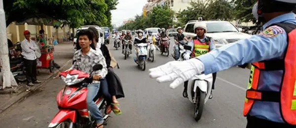 អំឡុងបុណ្យចូលឆ្នាំខ្មែរ ជាកង្វល់នៃកំណើនគ្រោះថ្នាក់ចរាចរណ៍ - AMS Article Thumbnail