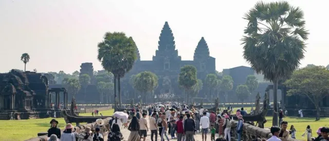 វិបត្តិ​នៅមជ្ឈិមបូព៌ាកំពុងរង​ការ​រំខានវិស័យ​ទេសចរណ៍​កម្ពុជា ​ប៉ុន្តែមិនធ្ងន់ធ្ងរ - AMS Article Thumbnail