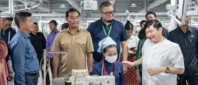 យុវជនជិត ១៧ម៉ឺននាក់ បាន និងកំពុងទទួលយកកិច្ចអភិវឌ្ឍពីកម្មវិធីបណ្តុះបណ្តាលជំនាញ និងបច្ចេកទេសរបស់រដ្ឋាភិបាល - AMS Article Thumbnail