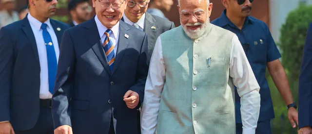 ឥណ្ឌា និងកូរ៉េខាងត្បូងកំណត់គោលដៅពាណិជ្ជកម្មទេ្វរភាគីដល់ ៥០ ពាន់លានដុល្លារនៅត្រឹមឆ្នាំ ២០៣០ - AMS Article Thumbnail