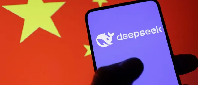 ក្រុមហ៊ុនចិន DeepSeek កំពុងអភិវឌ្ឍបន្ទះឈីប AI ផ្ទាល់ខ្លួន ដើម្បីបន្ថយការពឹងផ្អែកលើ Nvidia និង Huawei - AMS Article Thumbnail