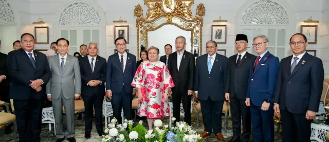 វៀតណាម​ ប្ដេជ្ញា​គាំទ្រ​មីយ៉ាន់ម៉ា​ក្នុង​ការ​ស្ដារ​សេដ្ឋកិច្ច​ឡើងវិញ​ - AMS Article Thumbnail