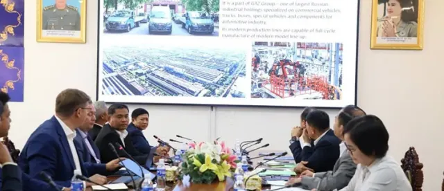 ក្រុមហ៊ុន​រុស្ស៊ី​ ​GAZ​ ​Group​ ​បង្ហាញ​ផែនការ​វិនិយោគ​ផលិត​រថយន្ត​នៅ​កម្ពុជា​ - AMS Article Thumbnail