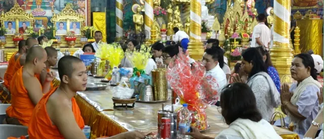 អ្នក​ជំនាញ​៖​ ​រៀបចំ​ថវិកា​ច្បាស់លាស់​​ជួយ​ជៀសវាង​សម្ពាធ​ហិរញ្ញវត្ថុ​ ​ក្រោយ​ភ្ជុំ​បិណ្ឌ - AMS Article Thumbnail