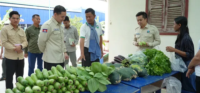 Thumbnail for សហគមន៍ចំប៉ាសែនជ័យ ត្រៀមខ្លួនរួចរាល់ក្នុងការប្រែកា្លយជាសហគមន៍កសិកម្មទំនើប​