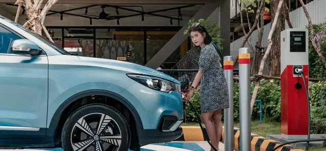 Thumbnail for រដ្ឋាភិបាលគ្រោងដំឡើងស្ថានីយ៍សាកថ្មយានយន្តអគ្គិសនីឱ្យបានច្រើន ចំពេលមានវិបត្តិប្រេង