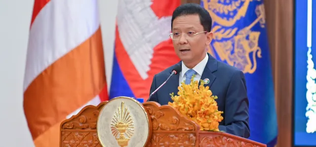 Thumbnail for រដ្ឋមន្ត្រីឧស្សាហកម្ម ៖ កម្ពុជាមិនទាន់មានរោងចក្របិទទ្វារ ឬផ្អាកខ្សែច្រវាក់ផលិតកម្មដោយសារបញ្ហាថាមពលនោះទេ