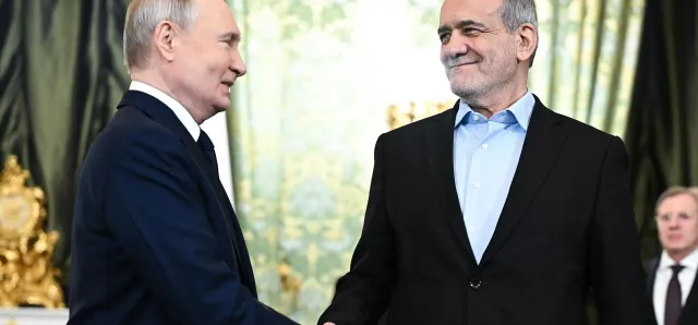 Thumbnail for មេដឹកនាំអ៊ីរ៉ង់ ថ្លែងអំណរគុណលោក Putin និងពលរដ្ឋរុស្ស៊ី ដែលតែងគាំទ្រជាពិសេសក្នុងអំឡុងពេលសង្គ្រាម