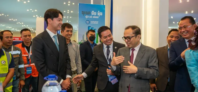 Thumbnail for ជីប ម៉ុង គាំទ្រ និងអភិវឌ្ឍទៅលើវិស័យបច្ចេកវិទ្យា នវានុវត្តន៍ និងវិទ្យាសាស្ត្រ