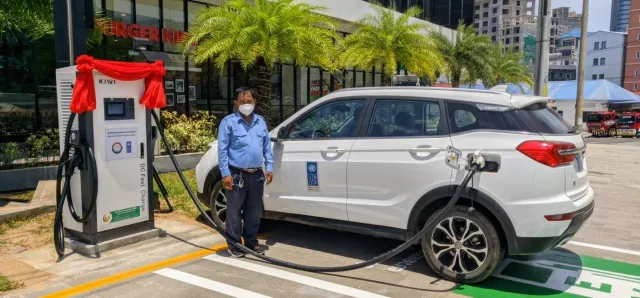 Thumbnail for ពលរដ្ឋកម្ពុជាជាច្រើនងាកមកប្រើប្រាស់យានយន្តអគ្គិសនី ស្របពេលការនាំចូលប្រេងឥន្ធនៈធ្លាក់ចុះ