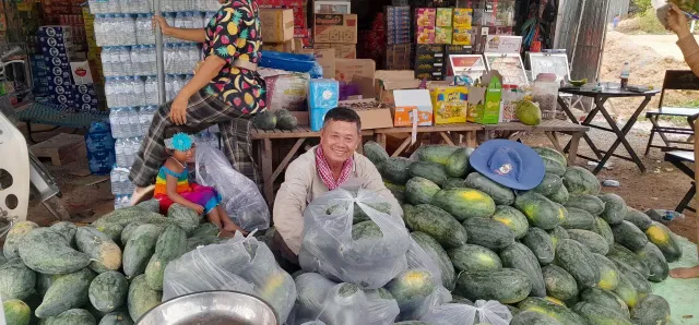 Thumbnail for ដំណាំឪឡឹក ងាយស្រួលដាំ ចំណាយតិច និងរួមចំណែកផ្គត់ផ្គង់ដល់ទីផ្សារកសិផលខ្មែរ