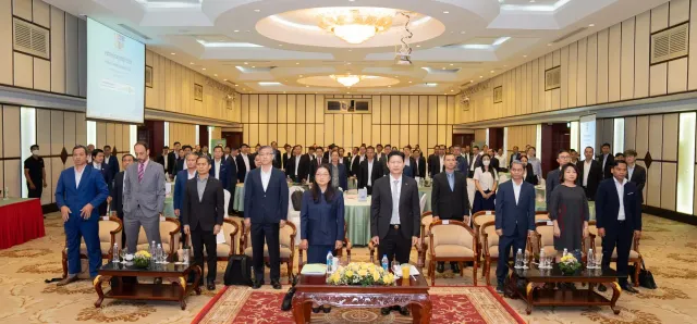 Thumbnail for លោក សុខ វឿន ត្រូវបានជ្រើសតាំងជាប្រធានក្រុមប្រឹក្សាភិបាលសមាគមមីក្រូហិរញ្ញវត្ថុកម្ពុជា សម្រាប់អាណត្តិឆ្នាំ២០​២៦-២០២៧